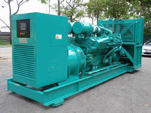 郊区如何选择适合 100KW 发电机的电缆长度？