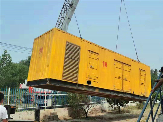 郊区300KW柴油发电机组油耗是多少？