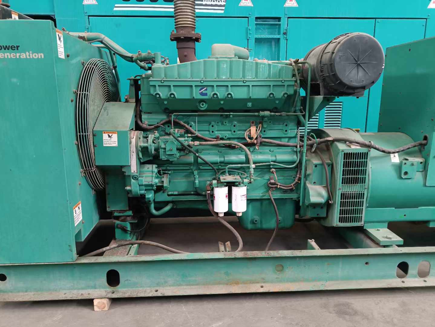 郊区过载会对 600kW 柴油发电机组造成哪些损害？