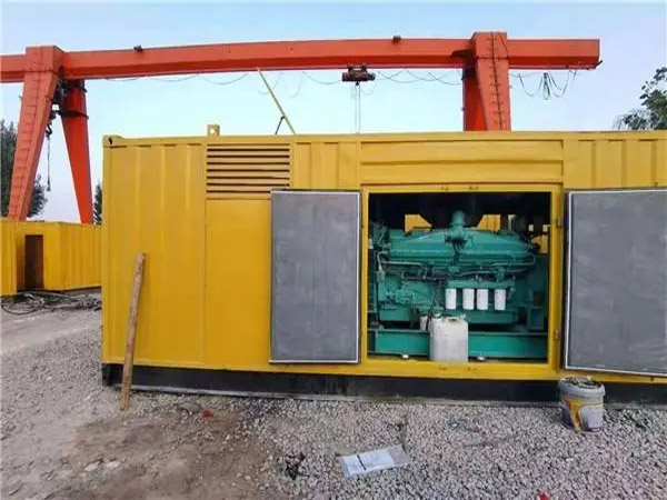 郊区冬季低温环境下，500KW发电机组应该选择什么类型的启动电瓶？